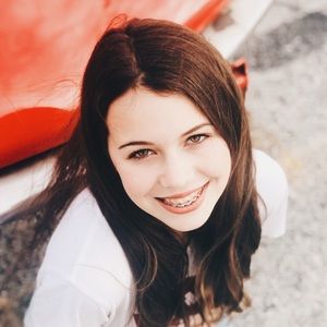 Meet your Posher, Kayla